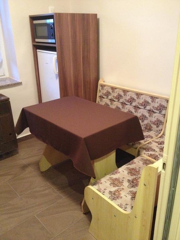 Viva Apartman Sarvar Ruang foto